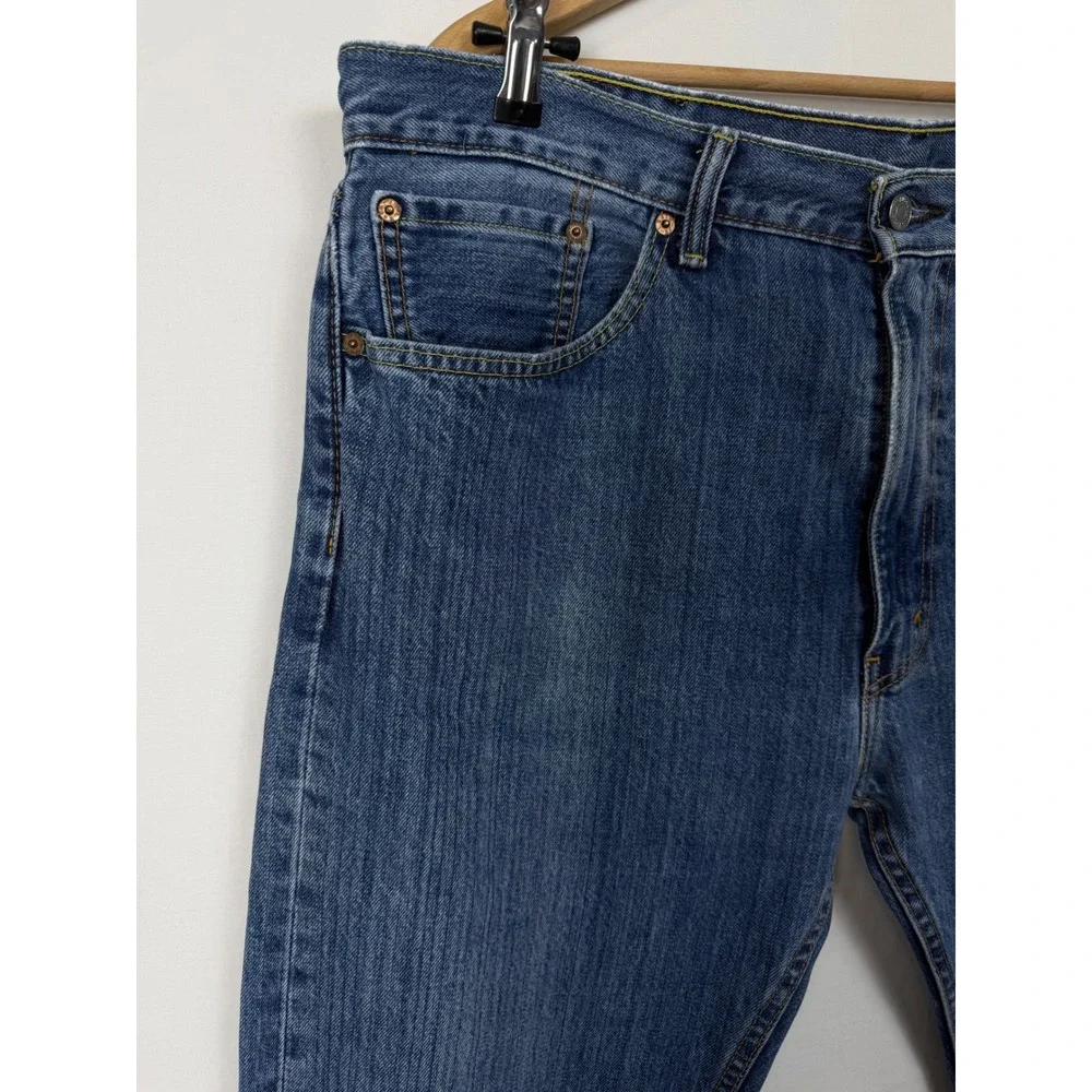 Levi's 505 Straight Leg Jeans Men's 38x32 Blue Medium Wash Denim Casual Classic